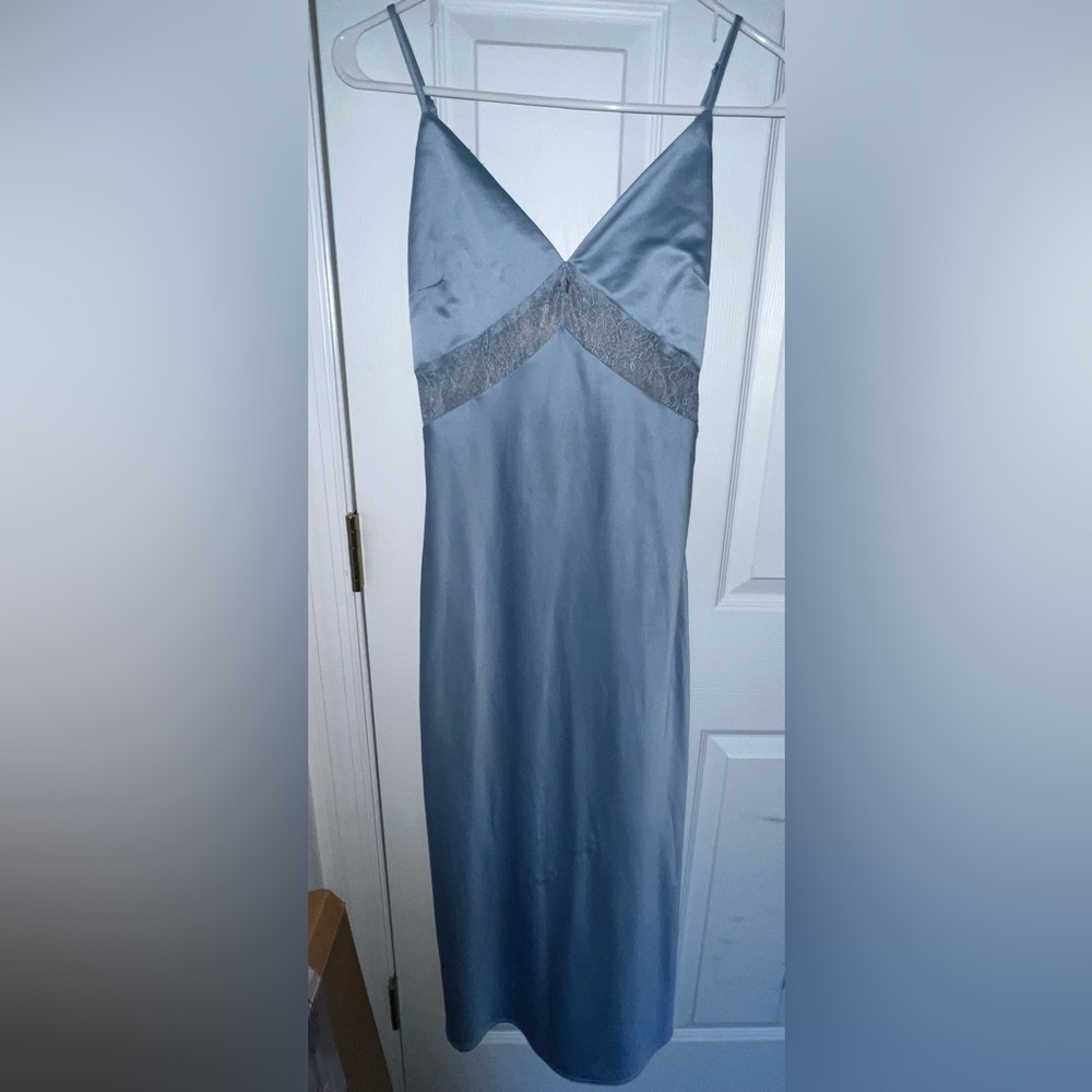 Dynamite Satin dress - Picture 2 of 3